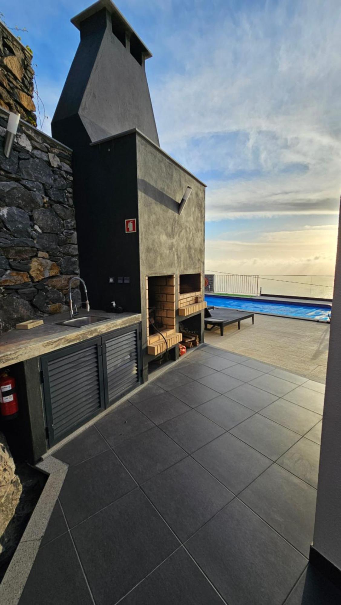 Majestic Seaview Villa Faja da Ovelha Ngoại thất bức ảnh